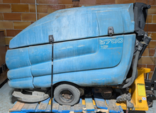 Load image into Gallery viewer, Tennant 5700 XP Heavy Duty 32" Automatic Walk Behind Disk Floor Scrubber