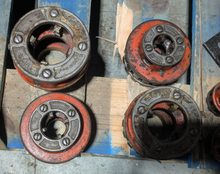 Load image into Gallery viewer, RIDGID 535 Pipe Threading Machine w/ Cart, Dies, Heads &amp; Foot Pedal