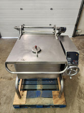 Load image into Gallery viewer, Groen Eclipse 30 Gallon Ergonomic Manual Tilting Braising Pan, 115V, Nat Gas