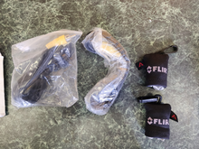 Load image into Gallery viewer, FLIR Systems HM-Series HM-324 Hand Held 432-0004-07-00S Thermal Camera w/ Extras
