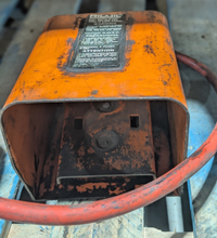 Load image into Gallery viewer, RIDGID 535 Pipe Threading Machine w/ Cart, Dies, Heads &amp; Foot Pedal