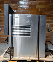 Load image into Gallery viewer, FBD Model FBD564 ~ Frozen Carbonated Beverage Countertop Machine, 4 Barrels