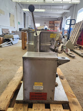 Load image into Gallery viewer, Groen 20qt Tilting Kettle TDB/7-20 3ph