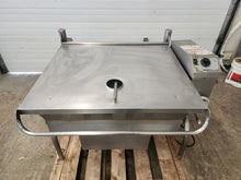 Load image into Gallery viewer, Cleveland SGL40 40 Gallon Tilt Skillet Braising Pan Nat Gas