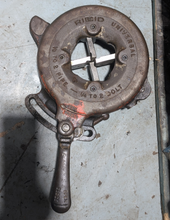Load image into Gallery viewer, RIDGID 535 Pipe Threading Machine w/ Cart, Dies, Heads &amp; Foot Pedal
