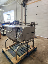 Load image into Gallery viewer, Groen Eclipse 30 Gallon Ergonomic Manual Tilting Braising Pan, 115V, Nat Gas