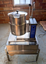 Load image into Gallery viewer, Cleveland KET-6-T Tilting 2/3 Steam Jacketed 6 Gallon Electric Kettle on Stand