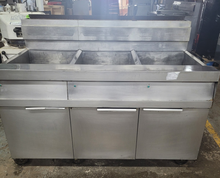 Load image into Gallery viewer, 2019 FRYMASTER SCFD260GNTS 3 Bay Gas Fryer w/ Filtration