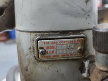 Load image into Gallery viewer, ARO Pneumatic Portable Grease Pump