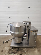Load image into Gallery viewer, Groen 40-gallon Self-Contained Gas-Heated Tilting Steam Kettle DHT/1P-40