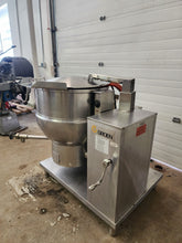 Load image into Gallery viewer, Groen 40-gallon Self-Contained Gas-Heated Tilting Steam Kettle DHT/1P-40