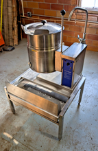 Load image into Gallery viewer, Cleveland KET-6-T Tilting 2/3 Steam Jacketed 6 Gallon Electric Kettle on Stand