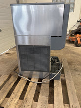 Load image into Gallery viewer, Follett Symphony Plus 25CI425A Ice And Water Dispenser, Countertop