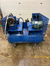 Load image into Gallery viewer, QUINCY Climate Control Air Compressor Model QTS3QCB - QTS-3 - minor damage