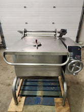 Load image into Gallery viewer, Groen Eclipse 30 Gallon Ergonomic Manual Tilting Braising Pan, 115V, Nat Gas