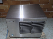 Load image into Gallery viewer, HOSHIZAKI KML-451MAH Air Cooled 349 lb Crescent Shape Ice Machine, 115/60/1