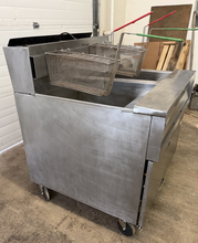 Load image into Gallery viewer, 2017 Dean SCFD260GNTS (SCFD260G) Gas Fryer, Two Bay w/ Filtration System