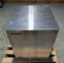 Load image into Gallery viewer, Hoshizaki KMS-822MLH Crescent Cube Ice Machine, 22" Wide