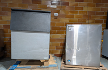 Load image into Gallery viewer, Hoshizaki KM-900MWH Ice Maker w/ Bin, Crescent Cubes, Water Cooled, 928 lb / Day