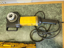 Load image into Gallery viewer, REMS AMIGO 2 COMPACT PORTABLE THREADER SET