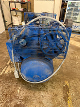 Load image into Gallery viewer, QUINCY Climate Control Air Compressor Model QTS3QCB - QTS-3 - minor damage