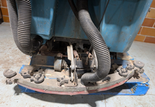 Load image into Gallery viewer, Tennant 5700 XP Heavy Duty 32" Automatic Walk Behind Disk Floor Scrubber