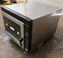 Load image into Gallery viewer, MENUMASTER MRC17S2 Commercial Microwave Oven, Countertop