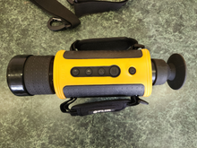 Load image into Gallery viewer, FLIR First Mate HM-307 Thermal Night Image Processor w/ Case &amp; Accessories