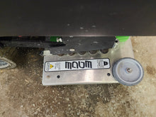 Load image into Gallery viewer, Tomcat Carbon 28 EDGE 28" Walk Behind Floor Scrubber w/ Squeegee