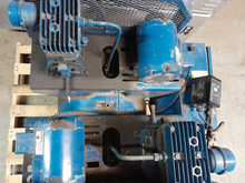 Load image into Gallery viewer, 1.5 HP QUINCY Twin Reciprocating Air Compressor System, 60 Gallon Tank MQC01006D