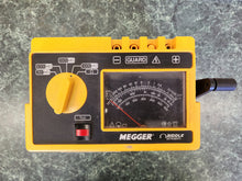 Load image into Gallery viewer, MEGGER BIDDLE 212159 Analog Hand Crank Insulation Tester