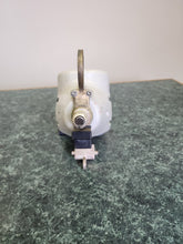 Load image into Gallery viewer, S&amp;C TripSaver II Cutout-Mounted Recloser Cat No 990211-P-S388