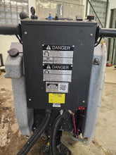 Load image into Gallery viewer, Tomcat Carbon 28 EDGE 28" Walk Behind Floor Scrubber w/ Squeegee