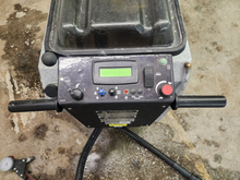 Load image into Gallery viewer, Tomcat Carbon 28 EDGE 28" Walk Behind Floor Scrubber w/ Squeegee