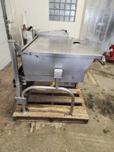 Load image into Gallery viewer, Cleveland SGL40 40 Gallon Tilt Skillet Braising Pan Nat Gas