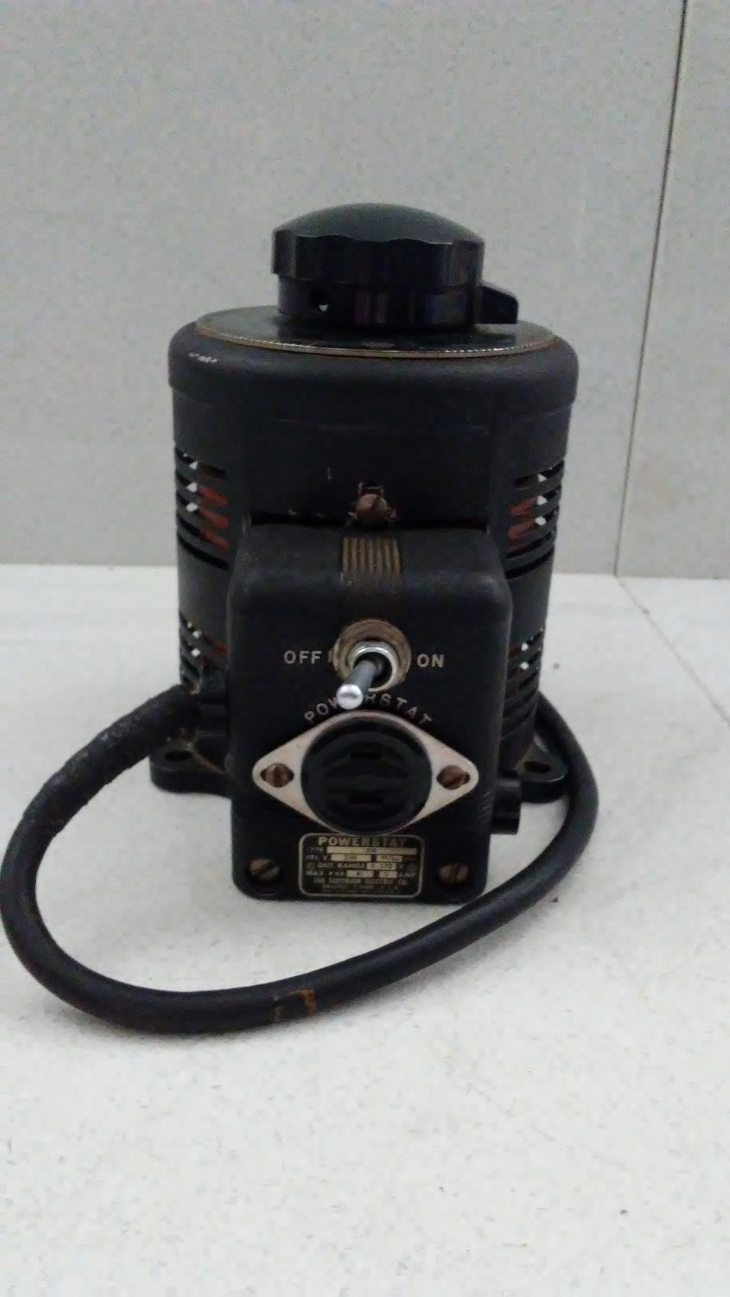 SUPERIOR ELECTRIC CO. Powerstat 216 Autotransformer