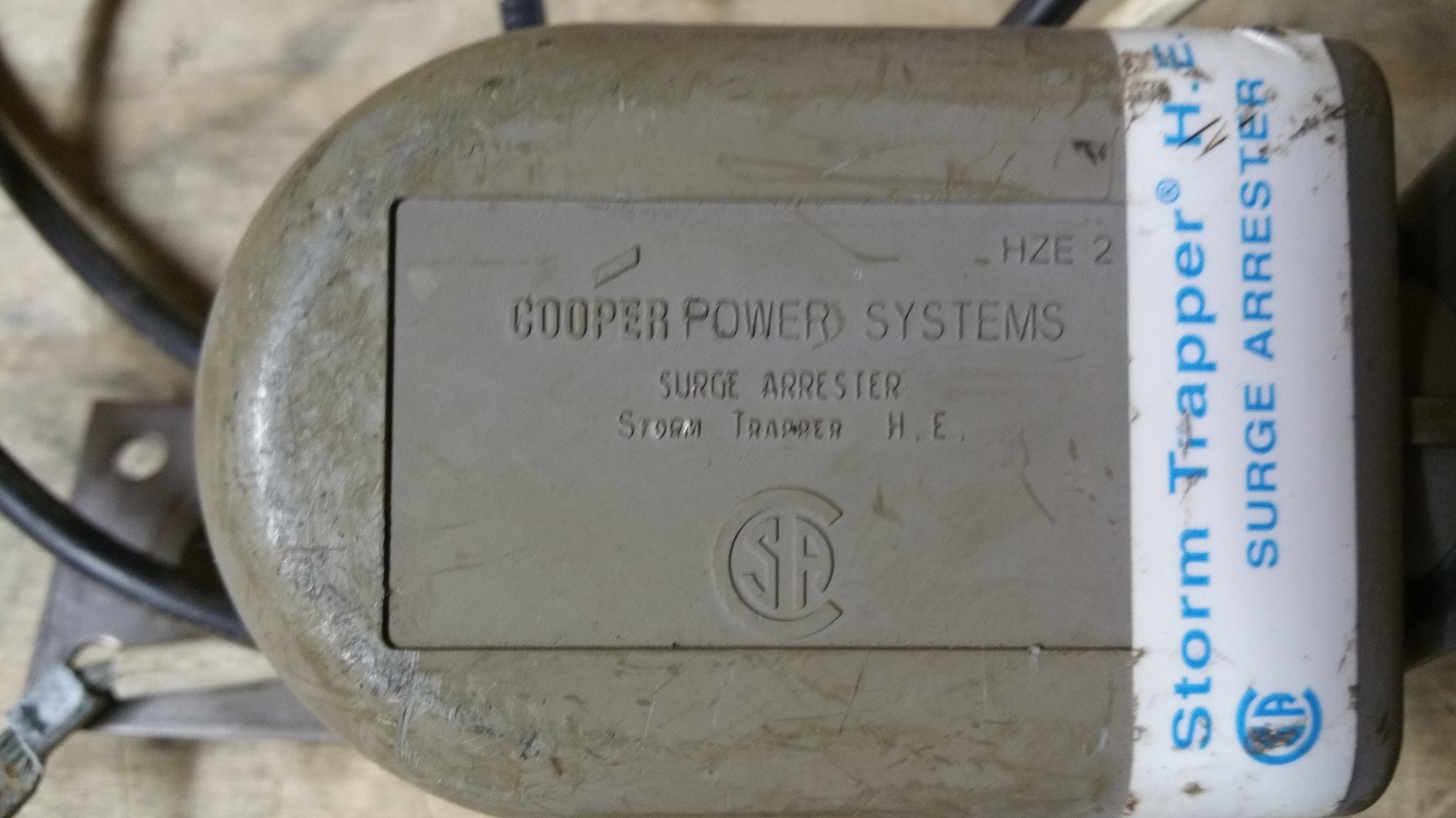 COOPER POWER SYSTEMS Storm Trapper H.E. Surge Arrester LOT Tandy