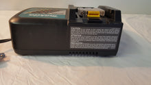 Load image into Gallery viewer, Makita DC18RC Li-ion &amp; Ni-MH 7.2 Fast Charger