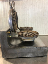 Load image into Gallery viewer, WELLS MANUFACTURING Restaurant Double 7&quot; Waffle Maker - Model L-12 - WORKS!
