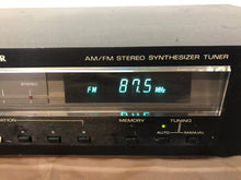 Load image into Gallery viewer, Vintage FISHER Studio Standard Tuner Stereo AM/FM Synthesizer FM-2421 - Used