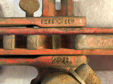 Load image into Gallery viewer, RIGID Pipe Threader Machine Model 400 &amp; RIGID Vise 228 Included - Used